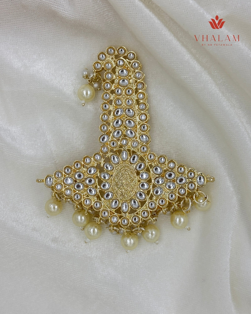 Majestic Gold Oval Kundan Safa Brooch