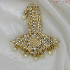 Majestic Gold Oval Kundan Safa Brooch