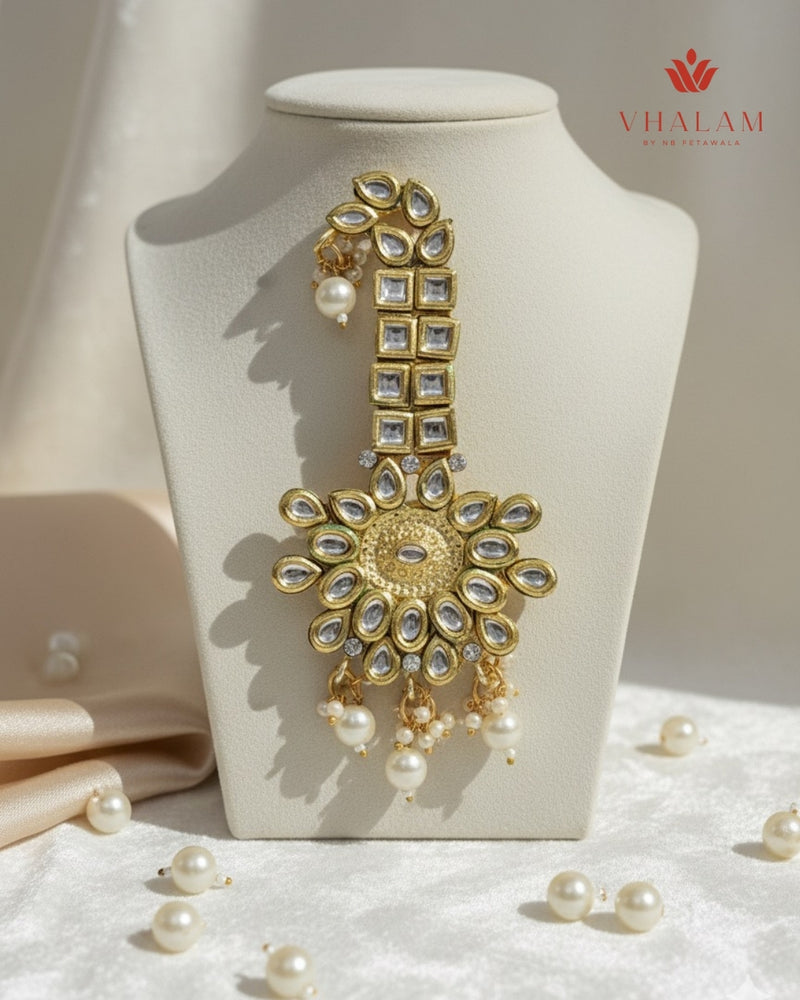 Classic Floral Motif Kundan Safa Brooch