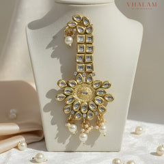Classic Floral Motif Kundan Safa Brooch