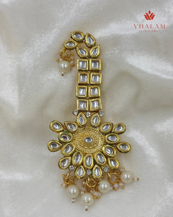 Classic Floral Motif Kundan Safa Brooch