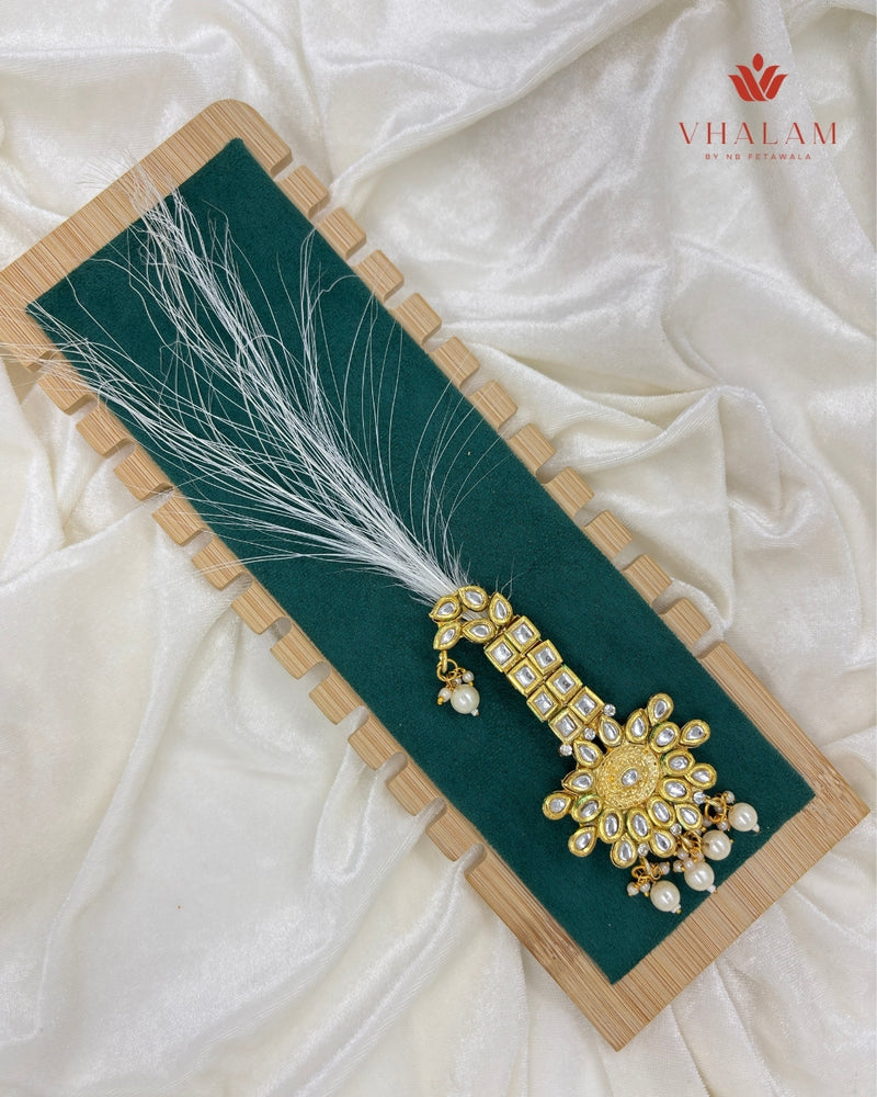 Classic Floral Motif Kundan Safa Brooch