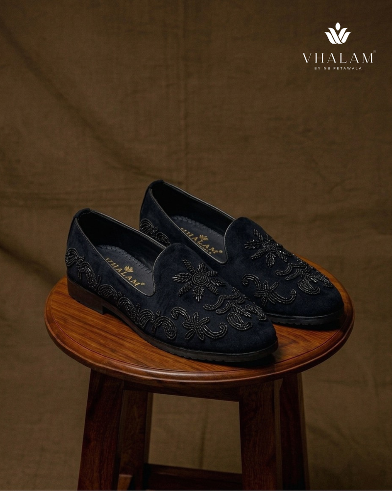 Black Swan - Black Hand Embroidered Loafer