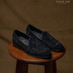 Black Swan - Black Hand Embroidered Loafer