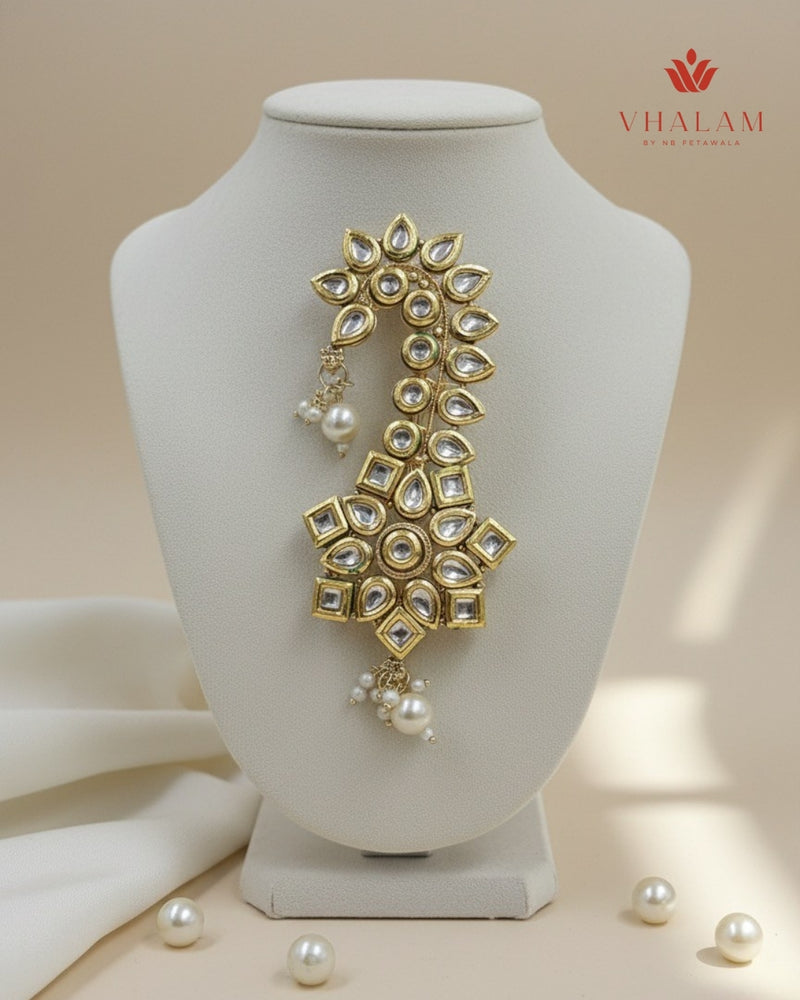 Classic Floral Kundan Turban Brooch with Pearl Detailing