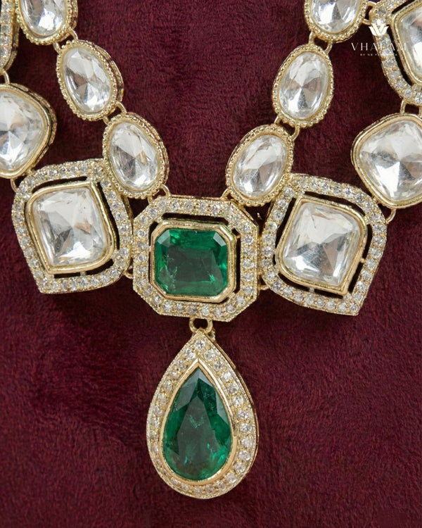 Emerald Heritage Double-Layer Polished Gold Mala