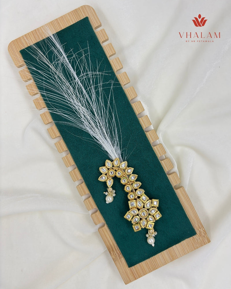 Classic Floral Kundan Turban Brooch with Pearl Detailing