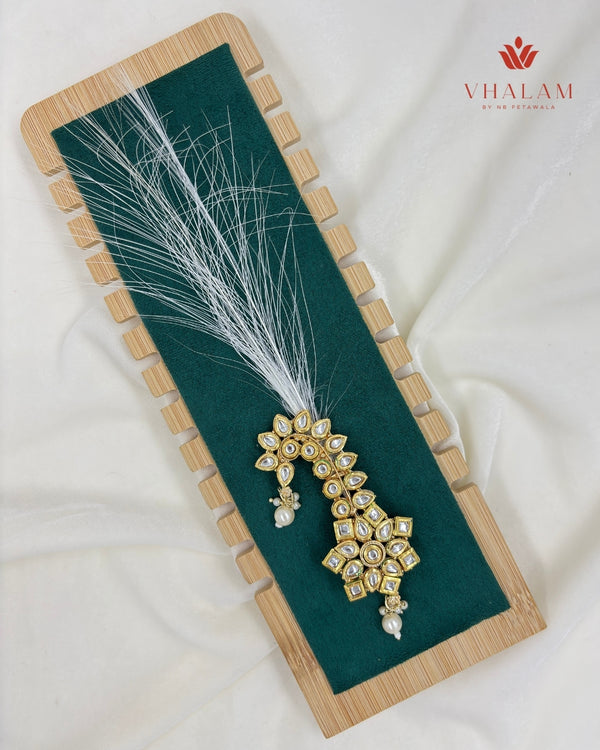 Classic Floral Kundan Turban Brooch with Pearl Detailing