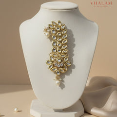 Classic Floral Leaf Design Kundan Safa Brooch