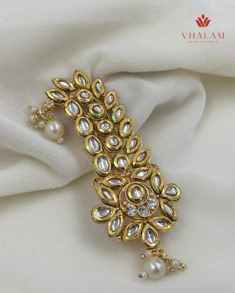 Classic Floral Leaf Design Kundan Safa Brooch