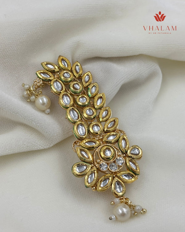 Classic Floral Leaf Design Kundan Safa Brooch