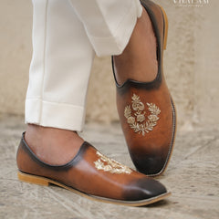 Handmade Dual Coloured Groom Jutti with Regal Handwork