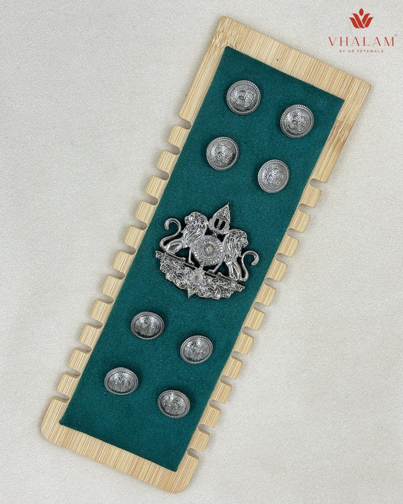 Heritage Lion Shield Silver Button & Brooch Set