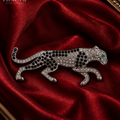 Rajsi Vyaghra Gati Brooch