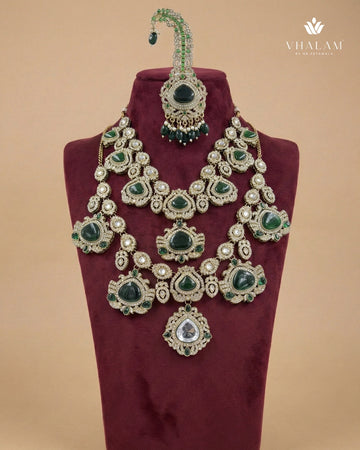 Grand Maharaja Emerald Green Kundan Mala