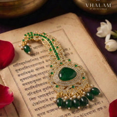 Radiant Green Emerald Sultan Kalgi Golden