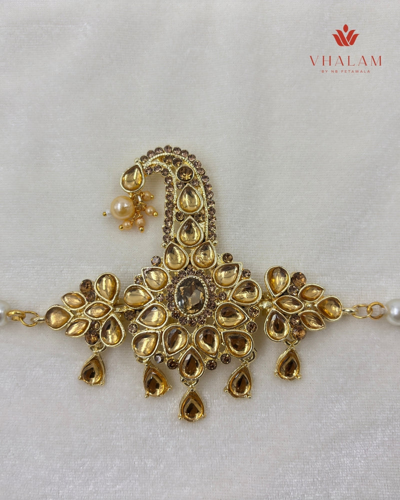 Royal Gold Floral Kundan Safa Brooch With Pearl Strings