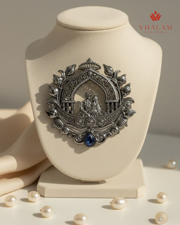 Vintage Maharaja Couple Suit Brooch