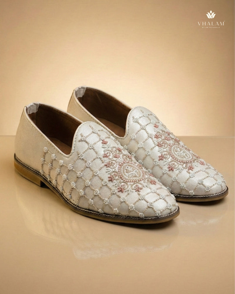 Pearl Sandpiper Artisan Loafer – Geometric Jaal & Pink Floral Groom Jutti
