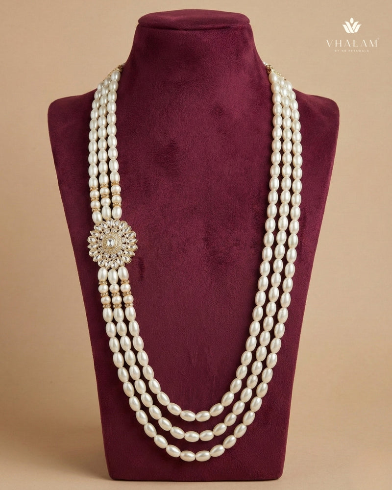 Dulha Triple-Strand Pearl Mala with Kundan Brooch