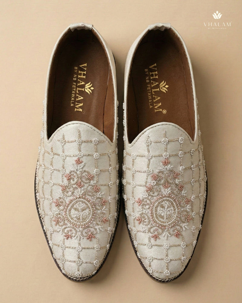 Pearl Sandpiper Artisan Loafer – Geometric Jaal & Pink Floral Groom Jutti