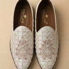 Pearl Sandpiper Artisan Loafer – Geometric Jaal & Pink Floral Groom Jutti