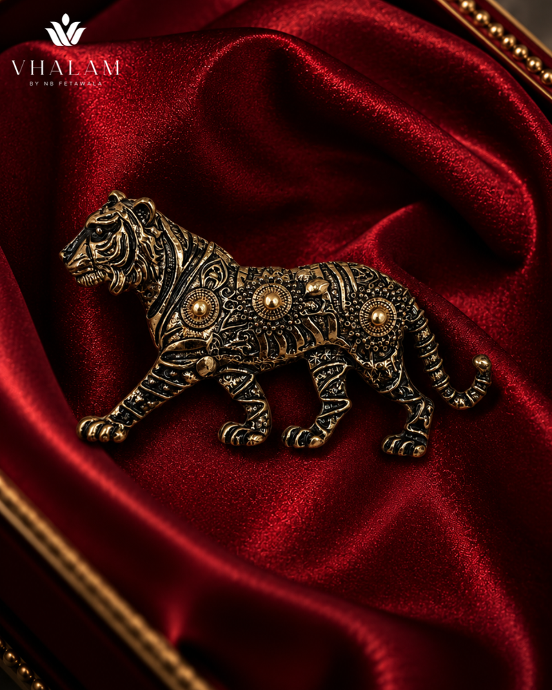 Rajsi Vyaghra Shakti Brooch