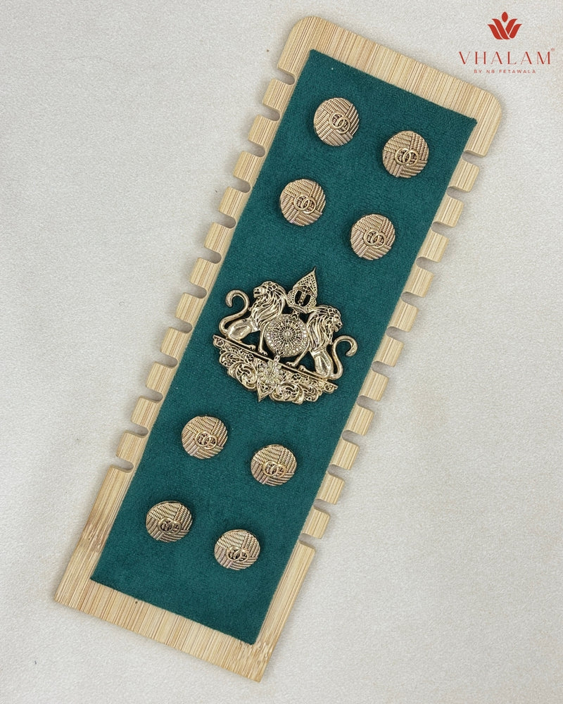 Heritage Lion Crest Gold Button & Brooch Set