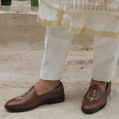 Tan Coloured Mojdi-Style Shoe with Elegant Hand Embroidery