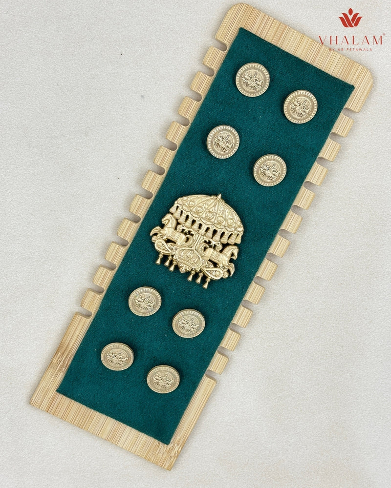 Heritage Horse Carriage Gold Button & Brooch Set