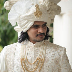 Classic White Wedding Turban with Kundan Detailed Brooch