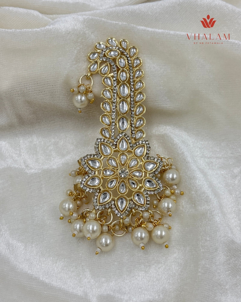 White Floral Kundan and Pearl Turban Brooch