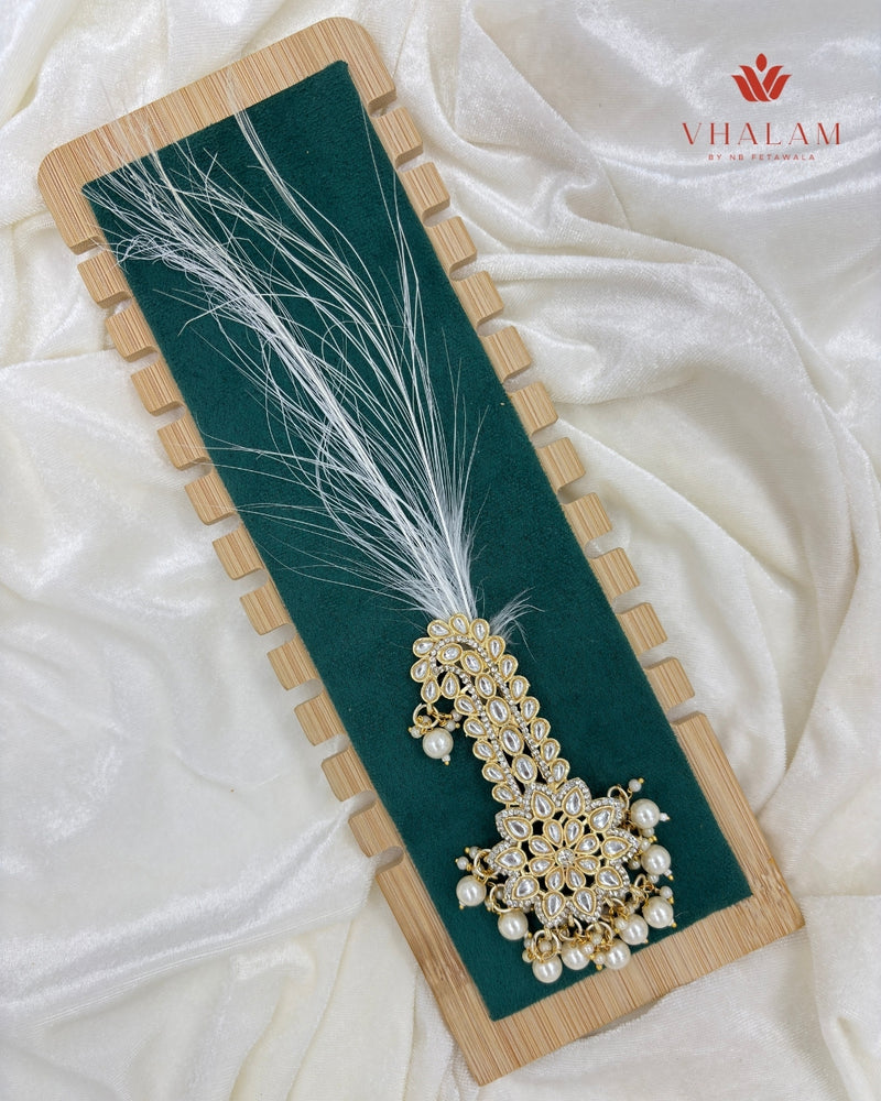 White Floral Kundan and Pearl Turban Brooch