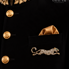 Rajsi Suvarna Chitah Veer Brooch