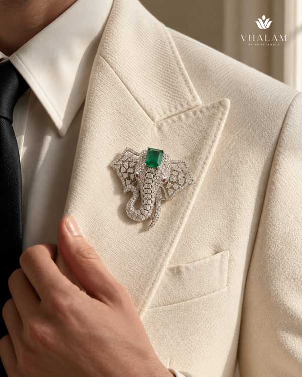 Gajratna Emerald Suit Brooch (15gm)