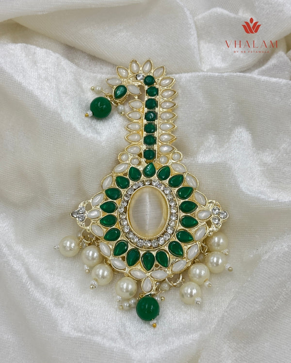 Emerald Green and White Kundan Pearl Brooch