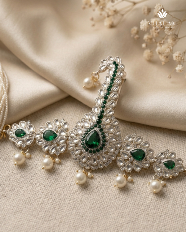 Emerald Noor Safa Kalangi