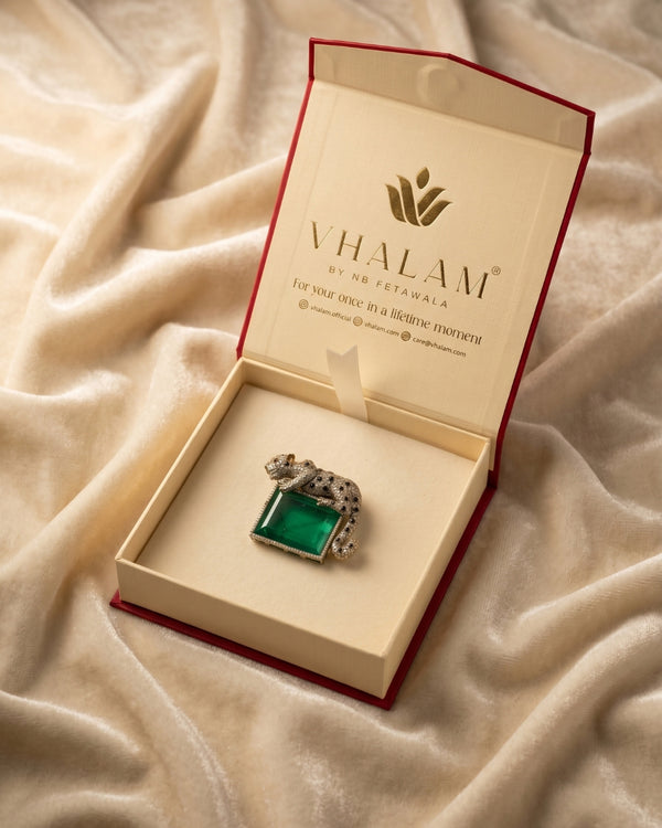 Royal Panther Emerald Green Stone Ceremonial Golden Brooch