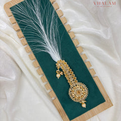 Regal Round Golden Kundan Turban Brooch