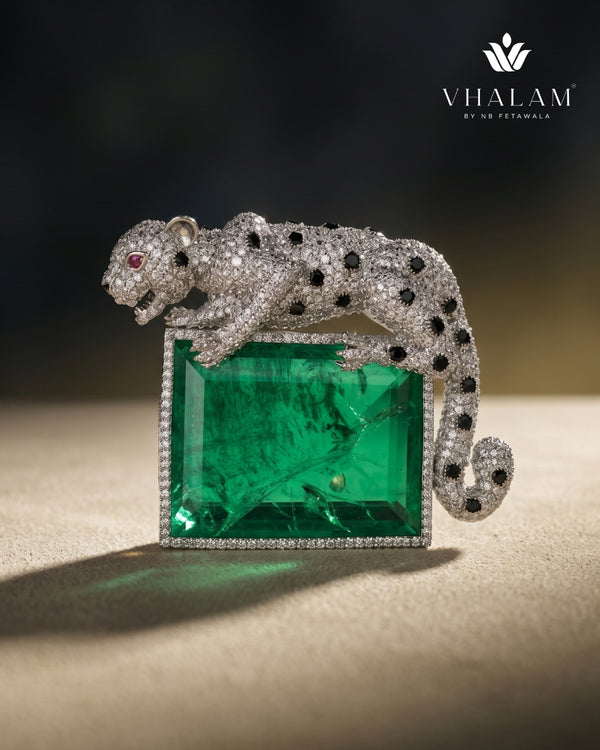 Royal Panther Emerald Green Stone Ceremonial Silver Brooch
