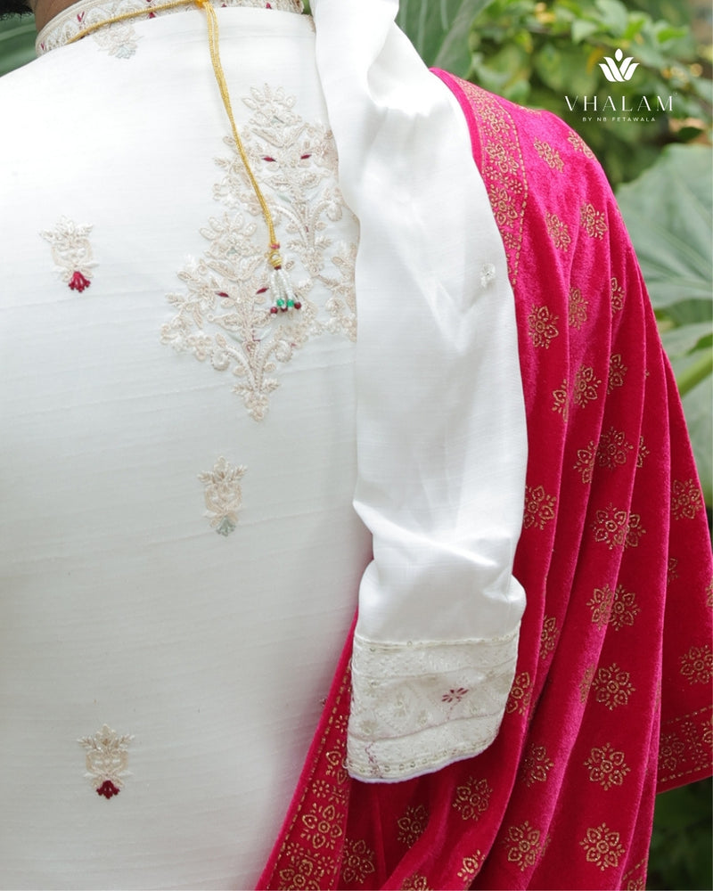 Regal Pink Velvet Shawl with Intricate Golden Motifs