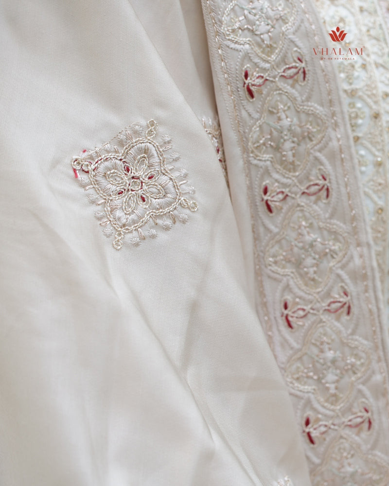 Traditional Ivory Shawl with Subtle Red Highlights