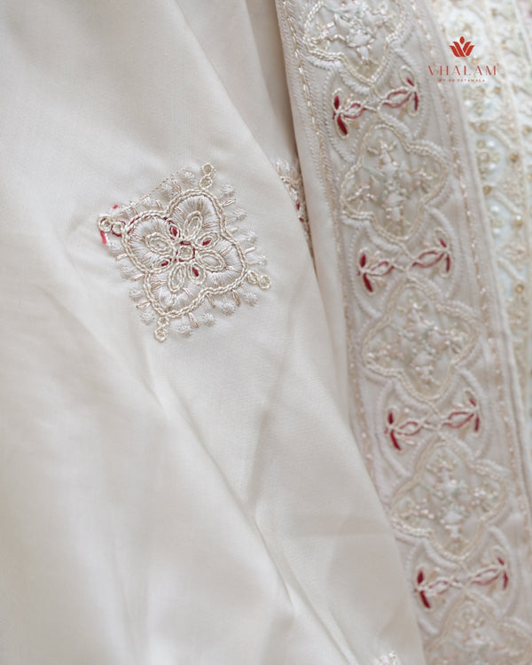 Traditional Ivory Shawl with Subtle Red Highlights