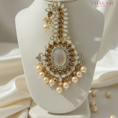 Emerald Gold and Ivory Kundan Pearl Brooch