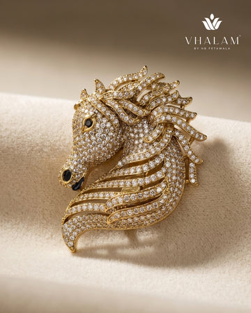 Ashva Noir Pavé Golden Brooch (15gm)