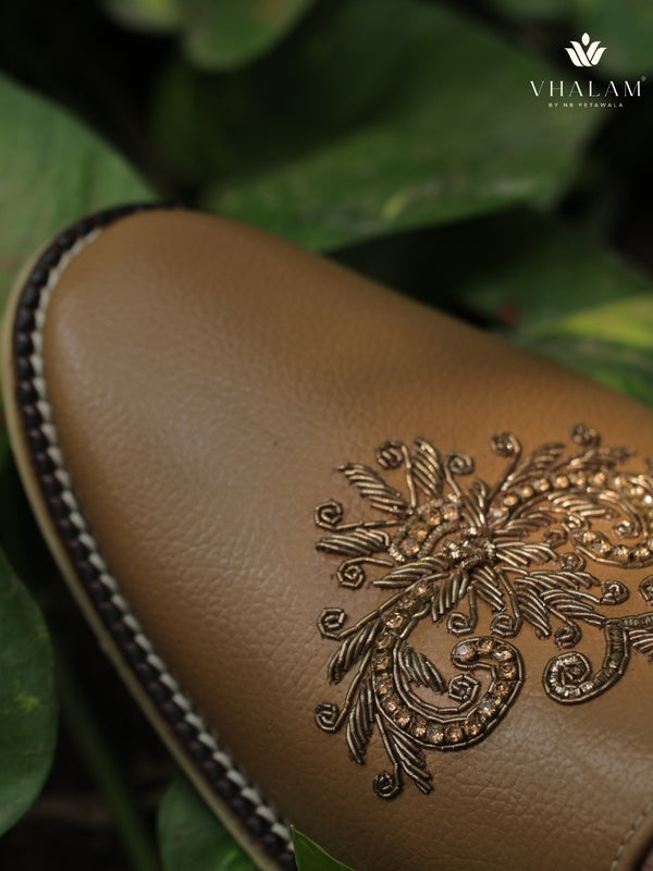 5-Piece Groom's Set for Ivory/Off-White Sherwani