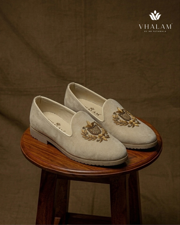Golden Eagle - Champagne Golden Hand Embroidered Loafers