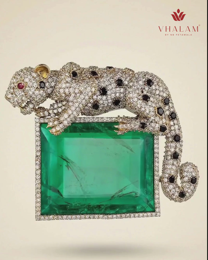 Royal Panther Emerald Green Stone Ceremonial Golden Brooch