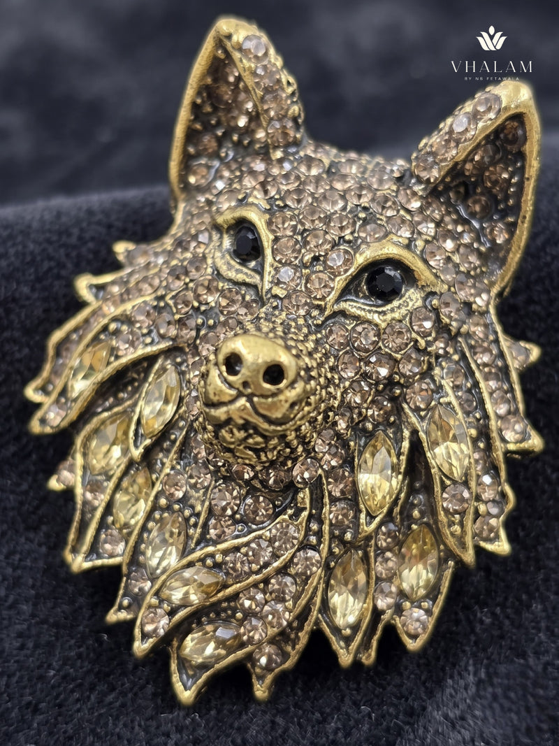 Gold-Tone Wolf Head Brooch, detail view