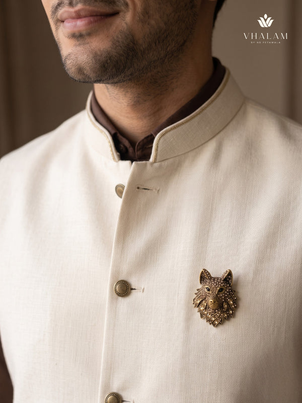 Gold-Tone Wolf Head Brooch, styled view